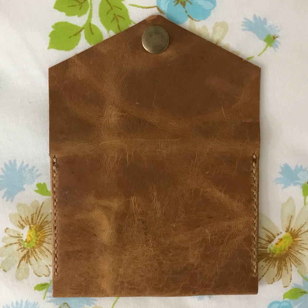 Hand Crafted Brown Leather Wallet - Picture 4 of 5